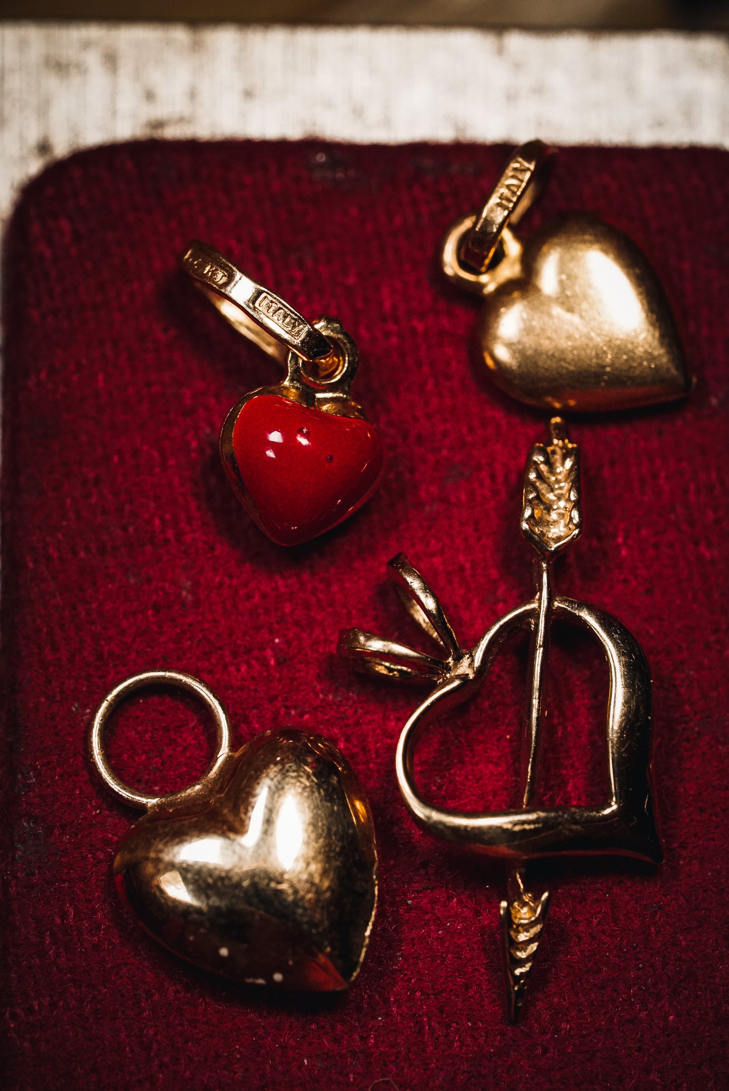 Charming Vintage Heart & Arrow Pendant