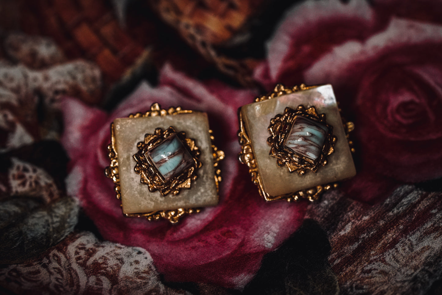 Extremely Rich Ornate Mother-of-Pearl & Aragonite Set - Matching Bracelet & Earrings