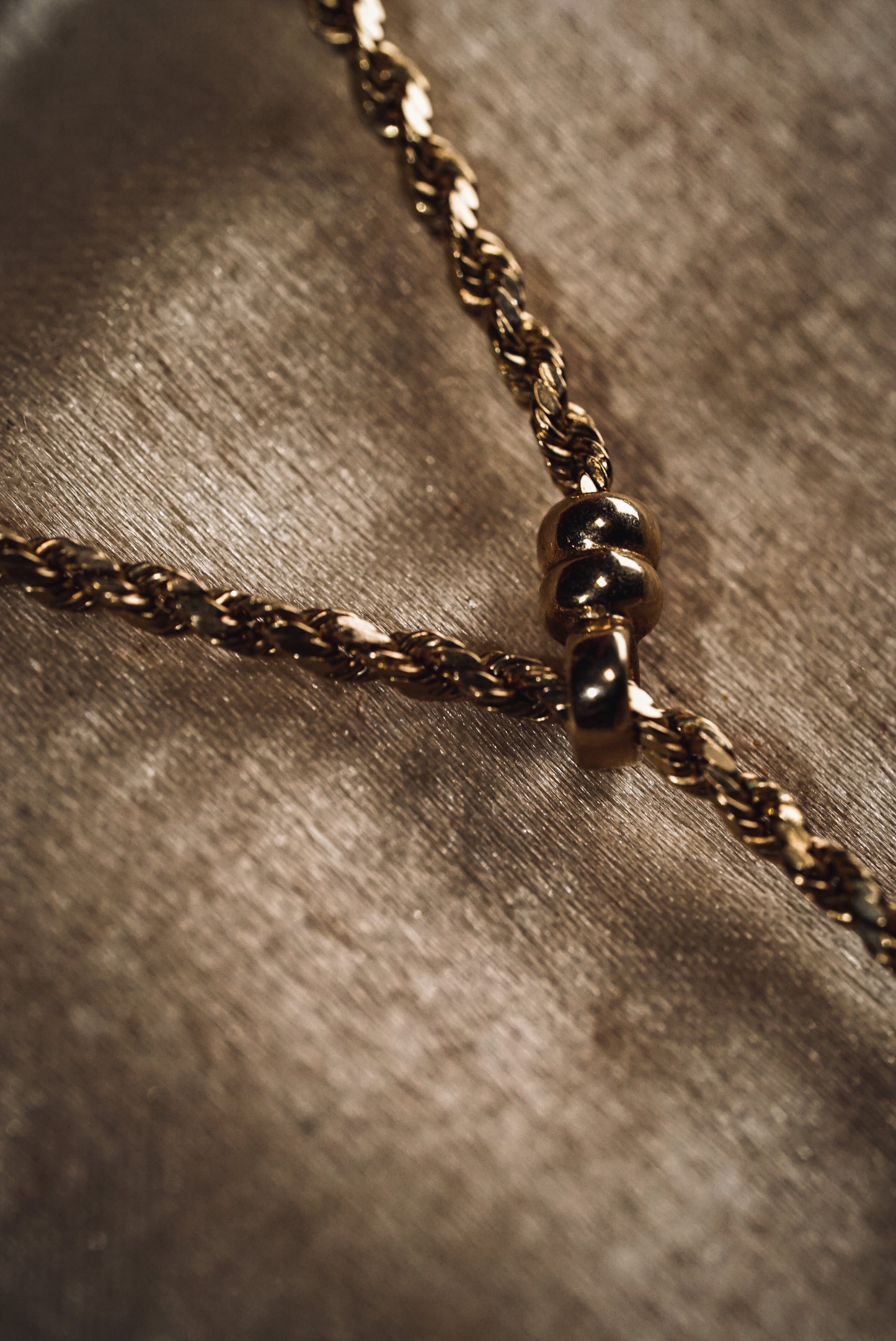 Gentle Vintage Gold Heart Lariat Necklace