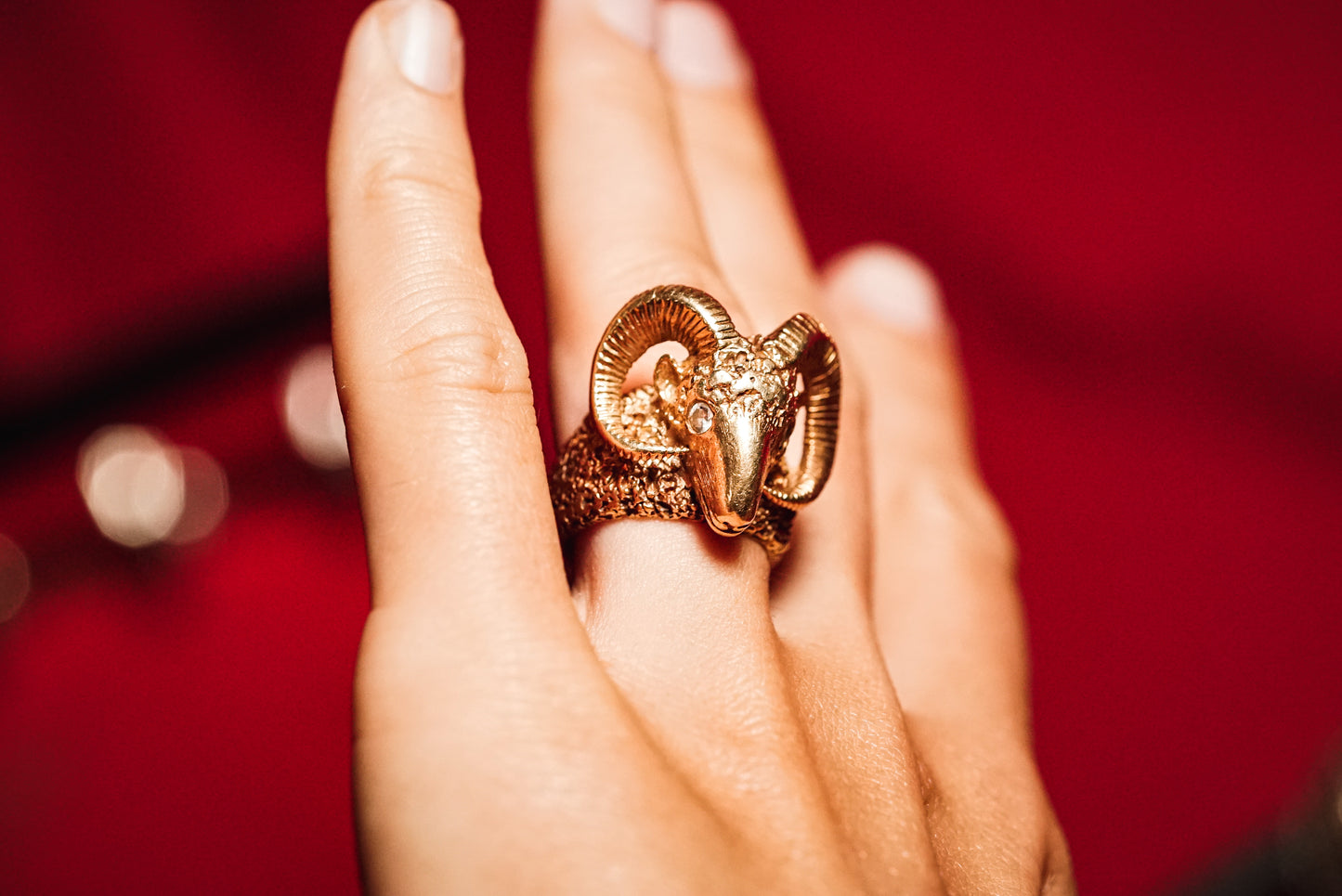 Outstanding 18k Vintage Yellow Gold Ram’s Head Ring