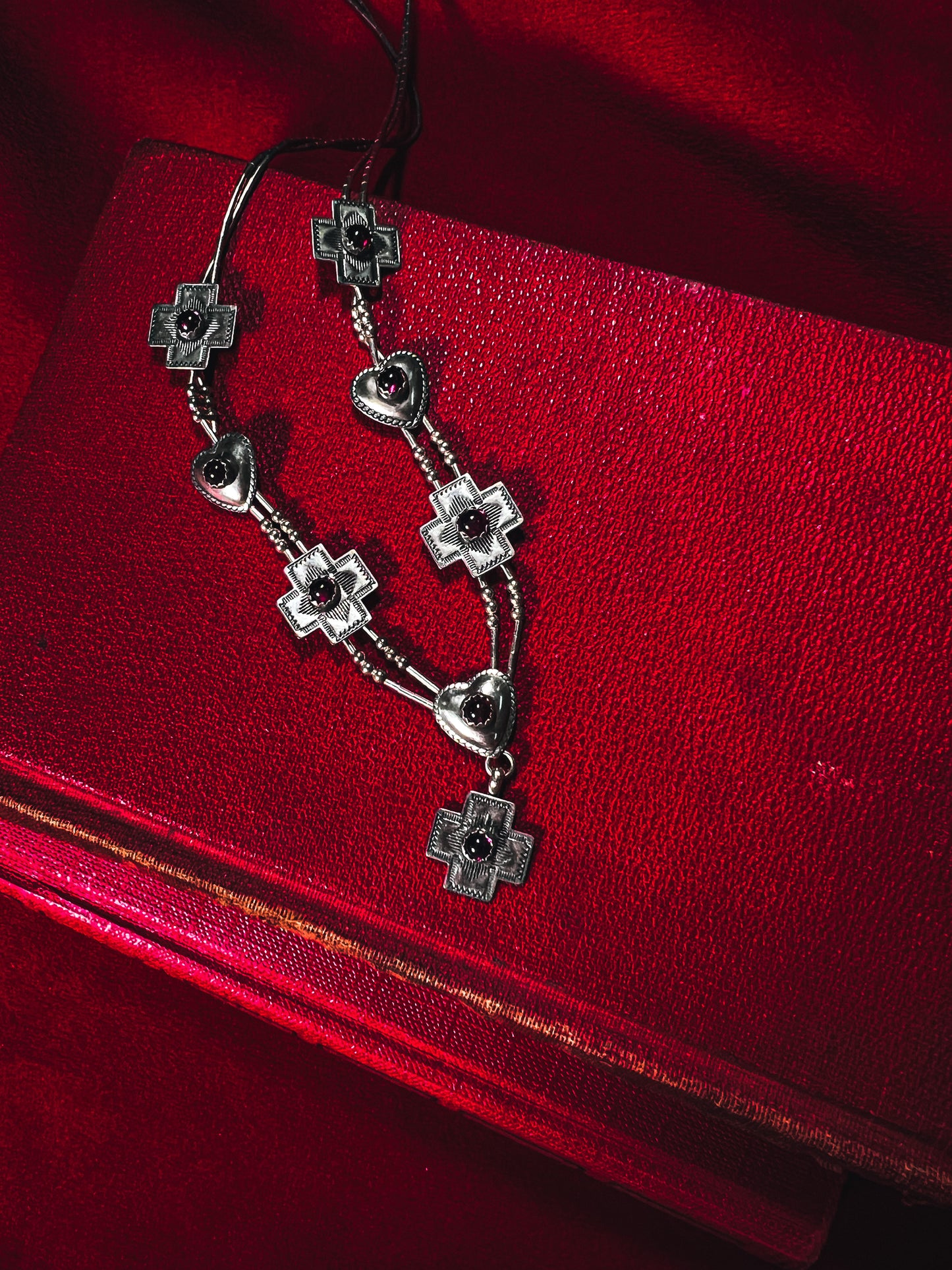 Mysterious Vintage Silver Native Indian Necklace