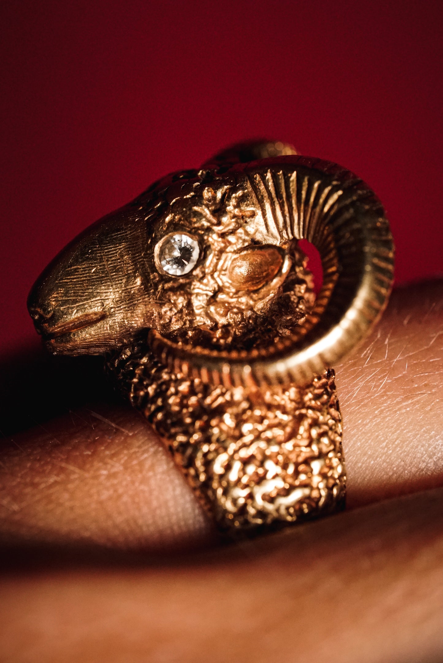 Outstanding 18k Vintage Yellow Gold Ram’s Head Ring