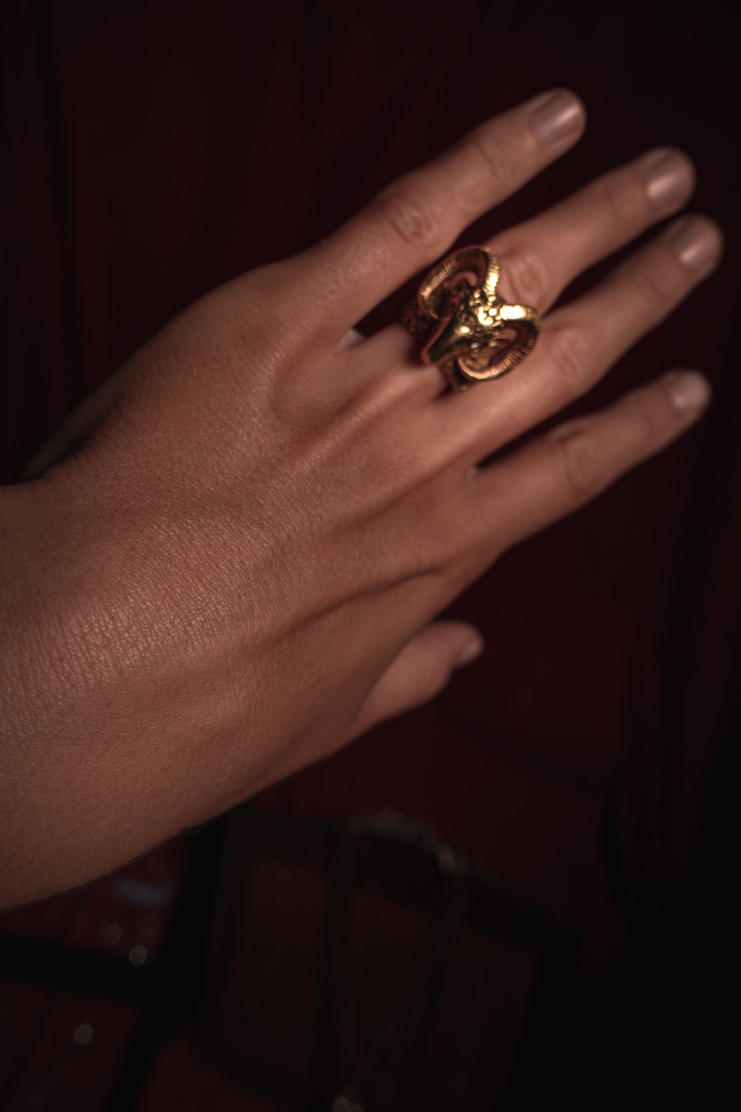 Outstanding 18k Vintage Yellow Gold Ram’s Head Ring