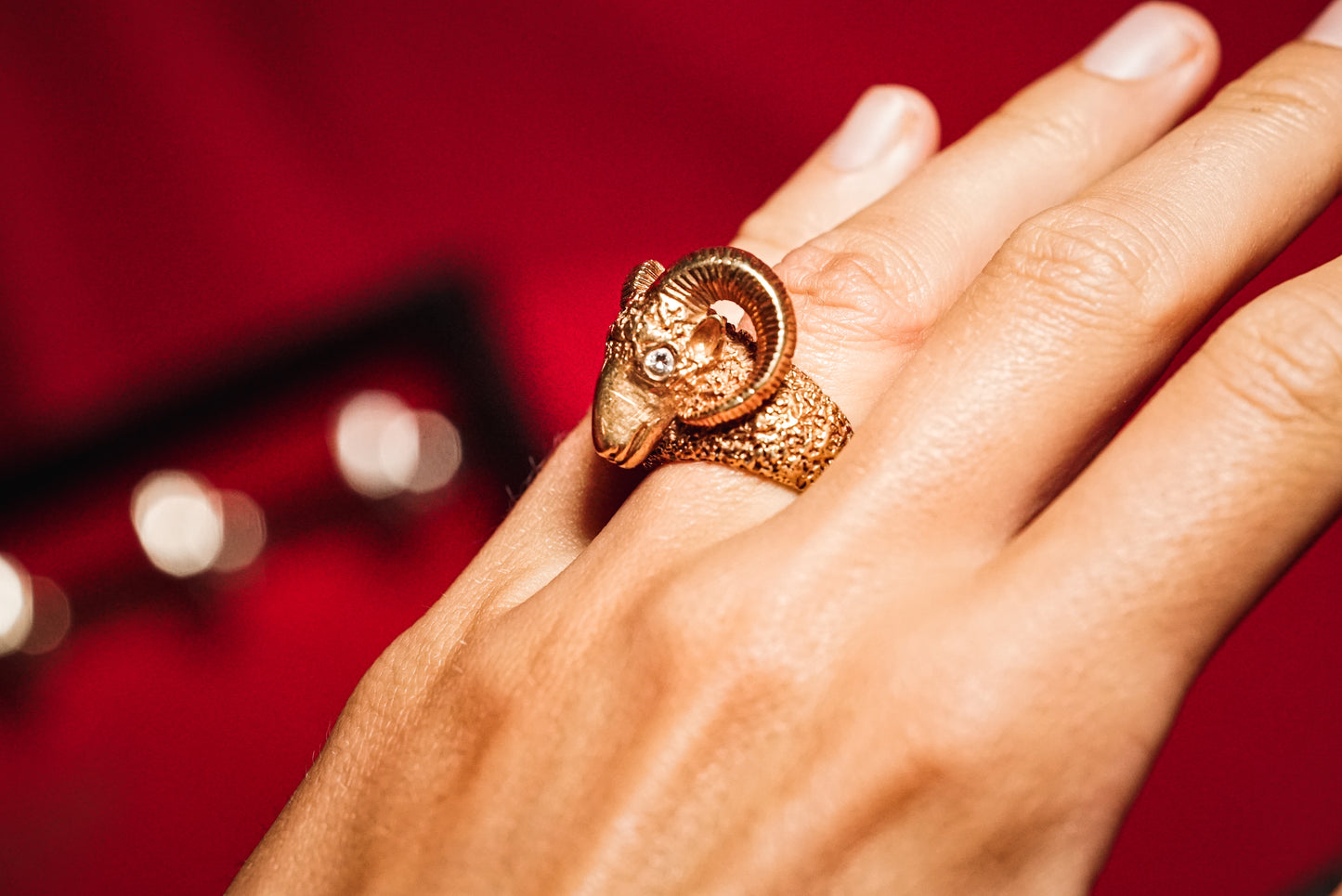 Outstanding 18k Vintage Yellow Gold Ram’s Head Ring
