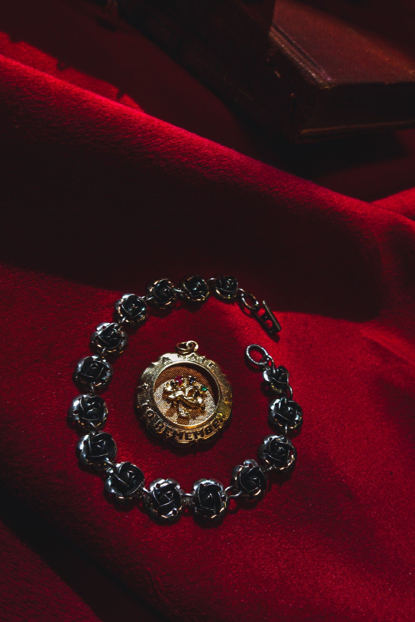 Confidential Vintage Silver Floral Bracelet