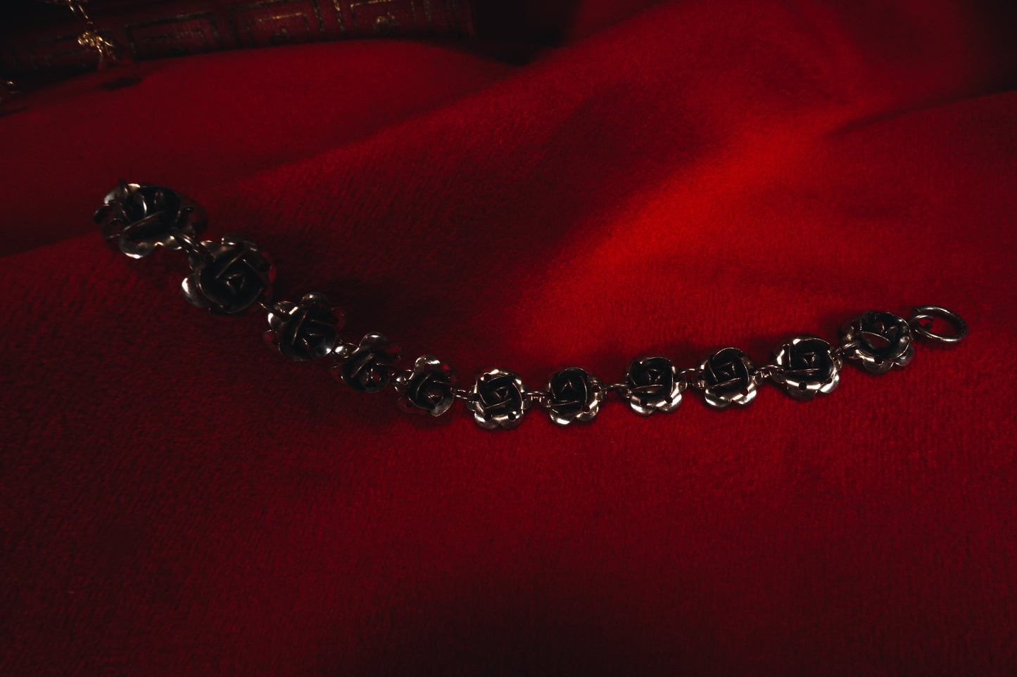 Confidential Vintage Silver Floral Bracelet