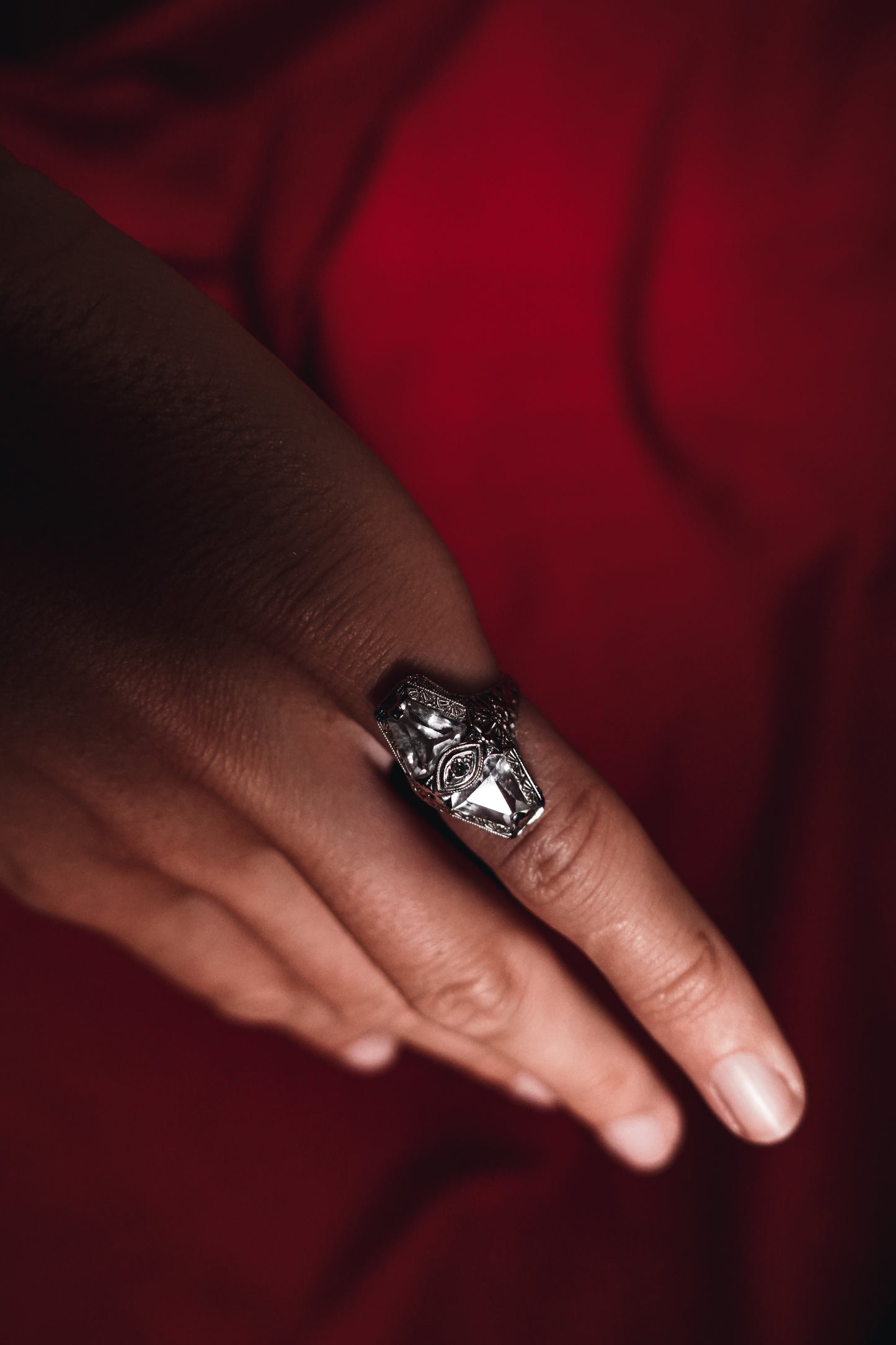 Protective Vintage White Gold Ring