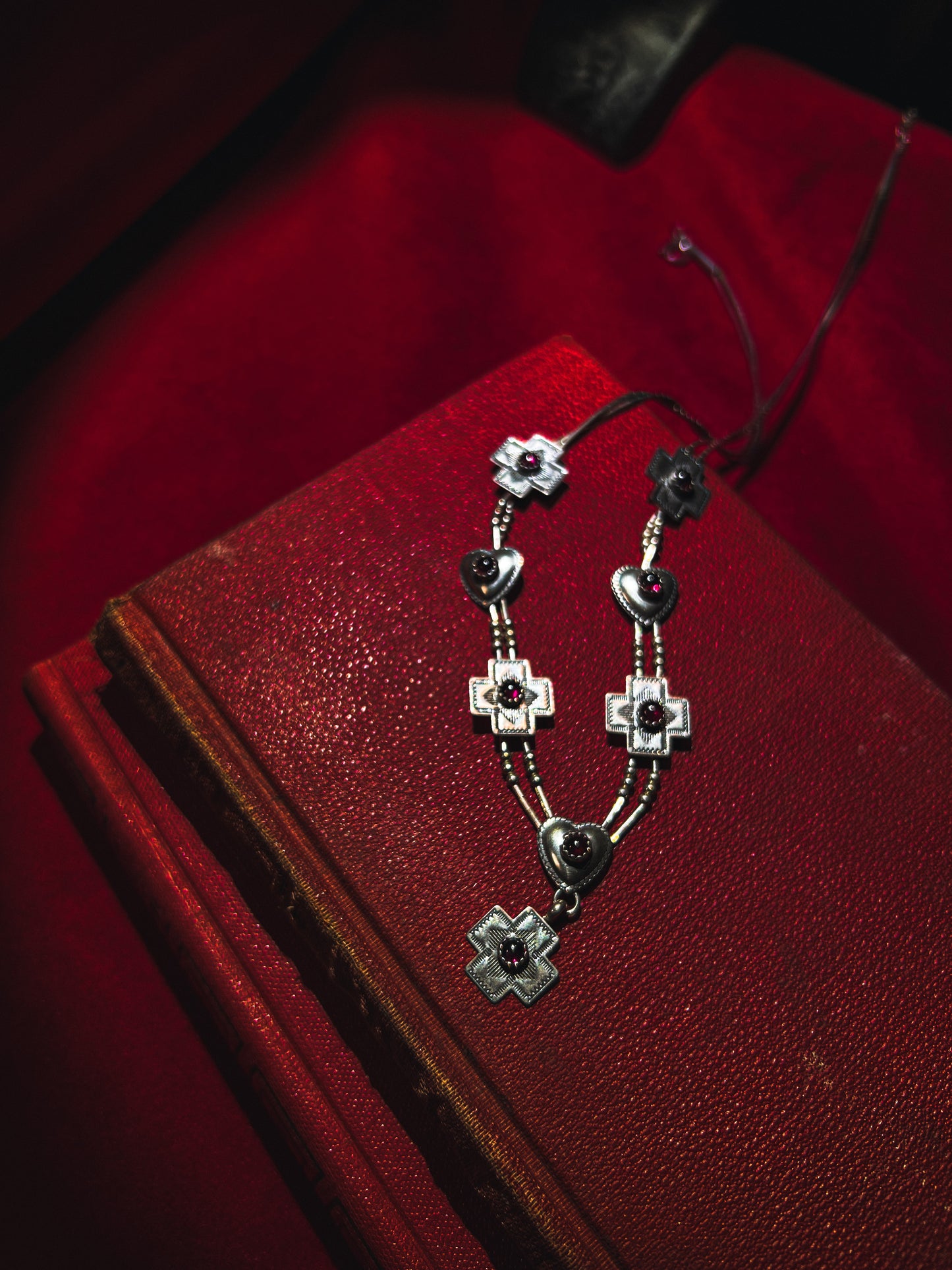 Mysterious Vintage Silver Native Indian Necklace