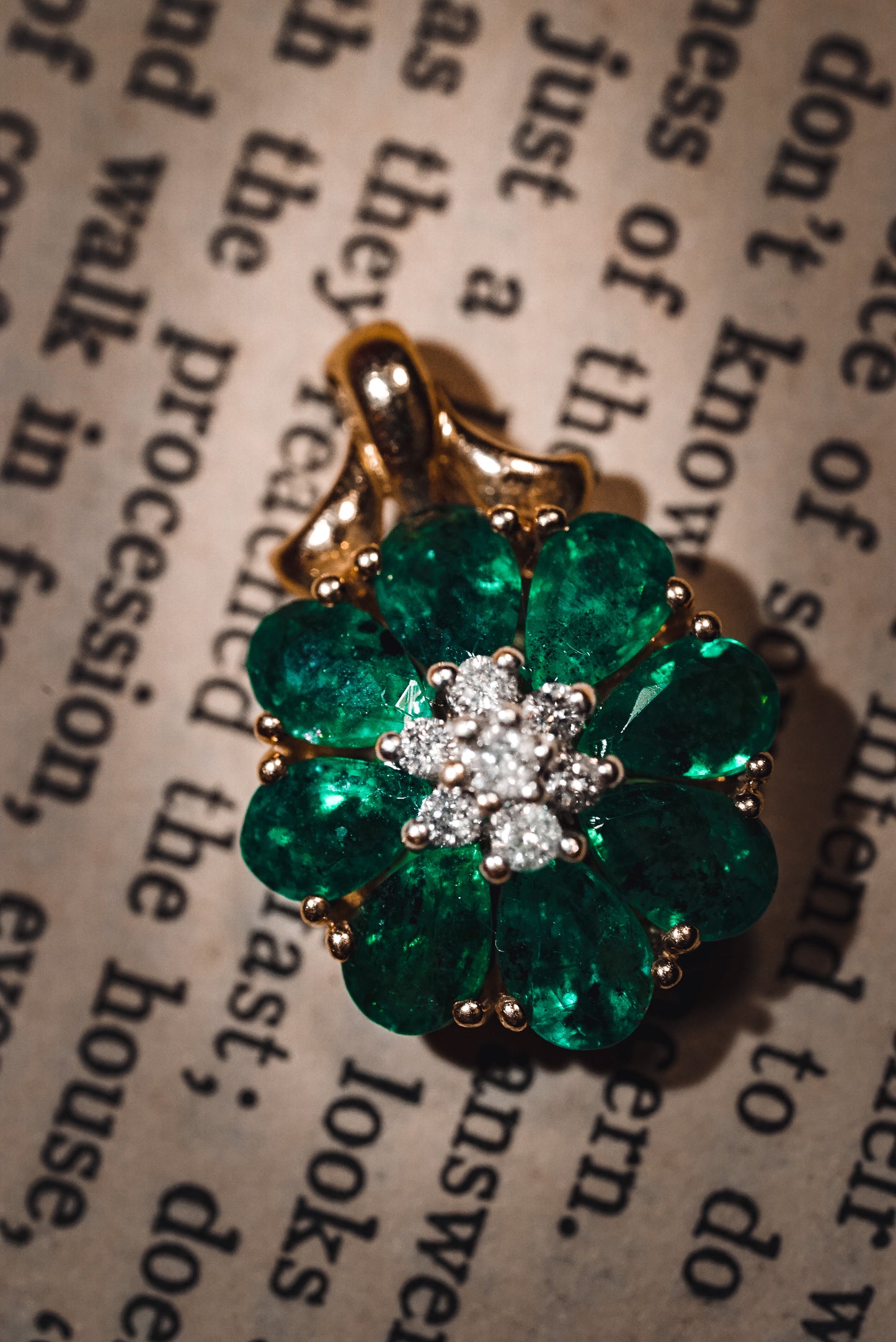 Outstanding Vintage Diamond & Emerald Pendant