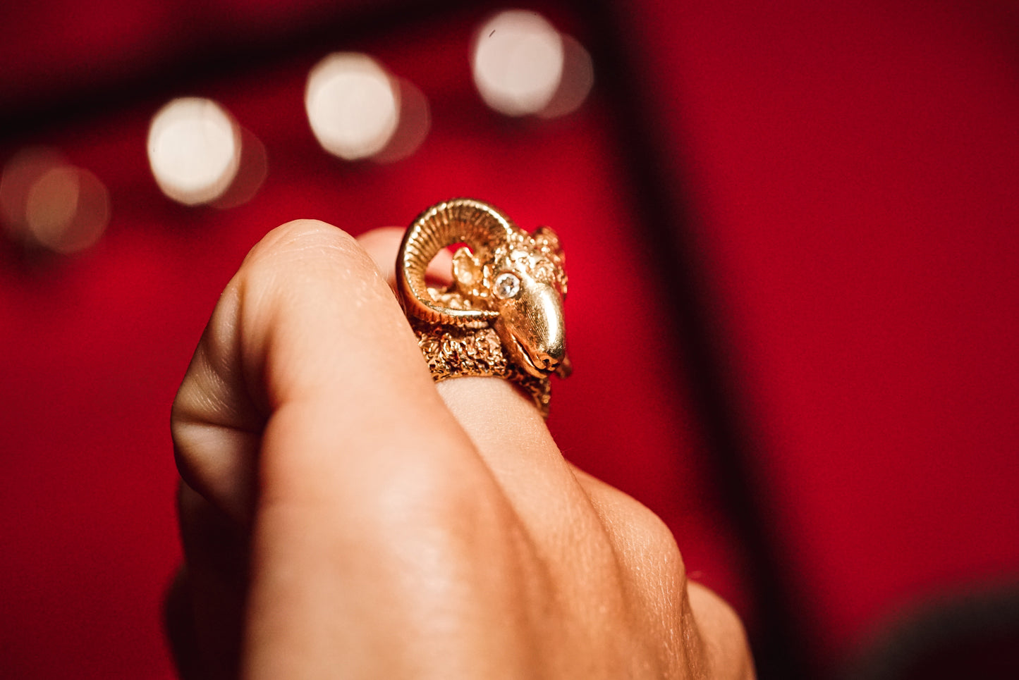 Outstanding 18k Vintage Yellow Gold Ram’s Head Ring