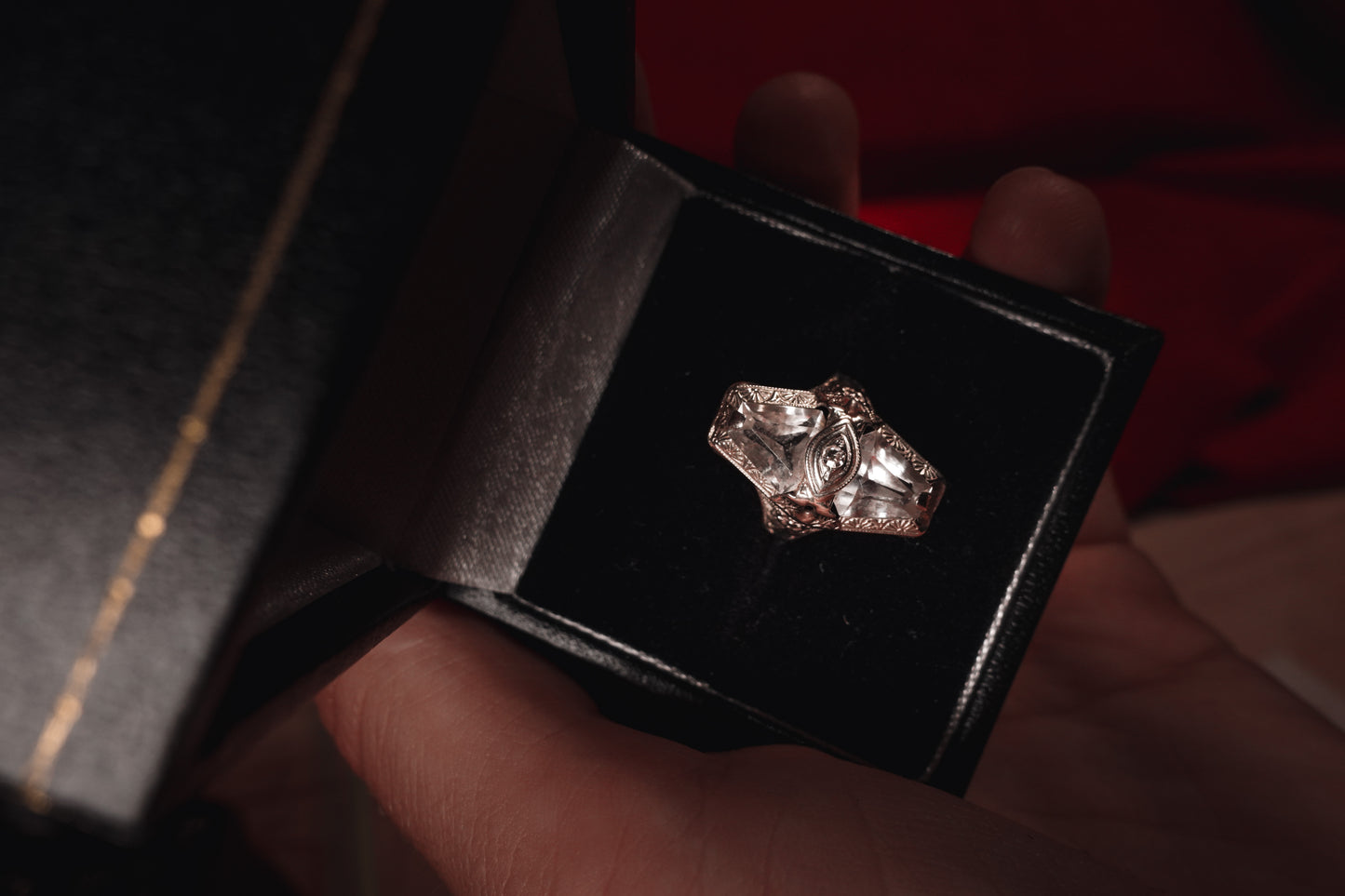 Protective Vintage White Gold Ring