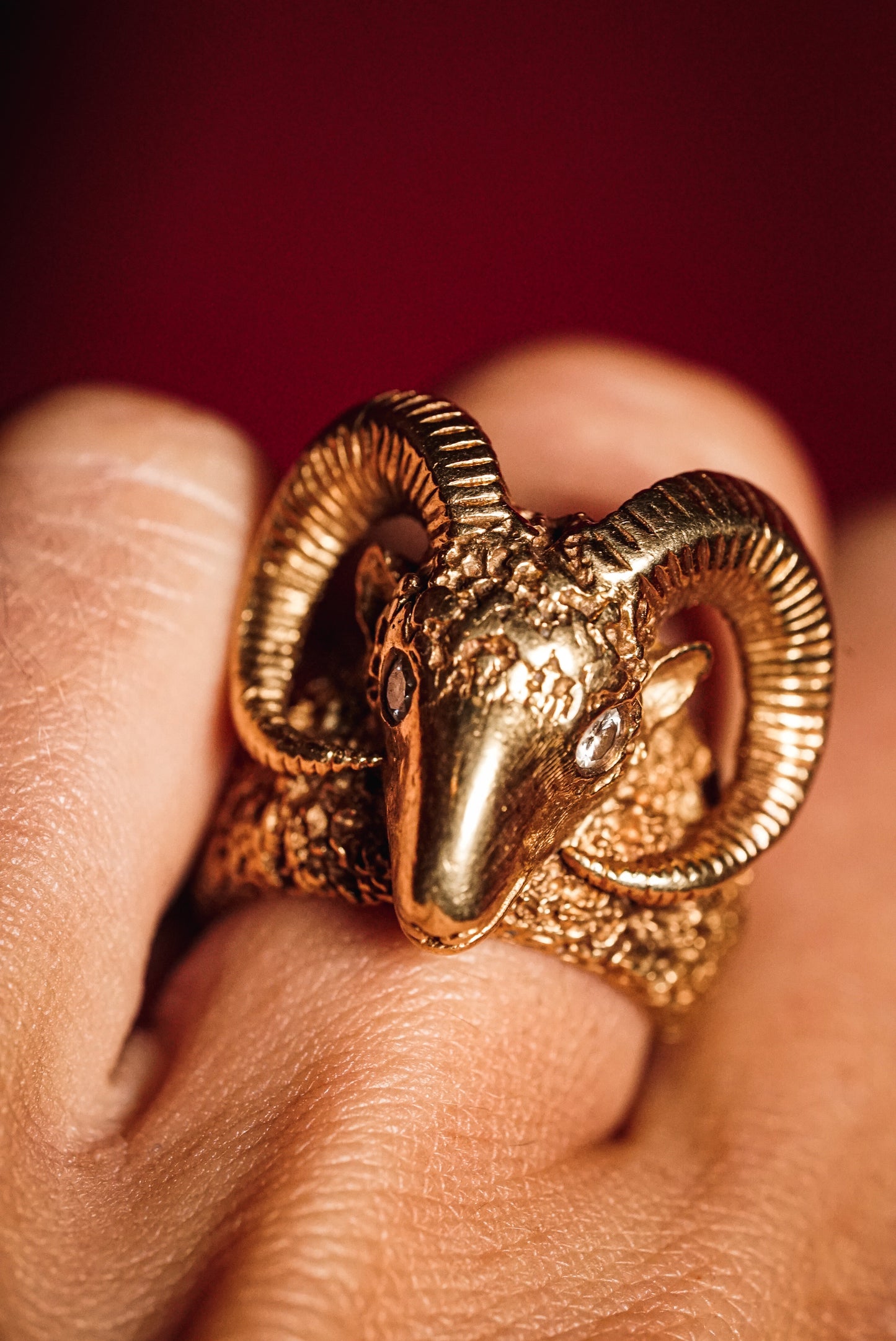 Outstanding 18k Vintage Yellow Gold Ram’s Head Ring