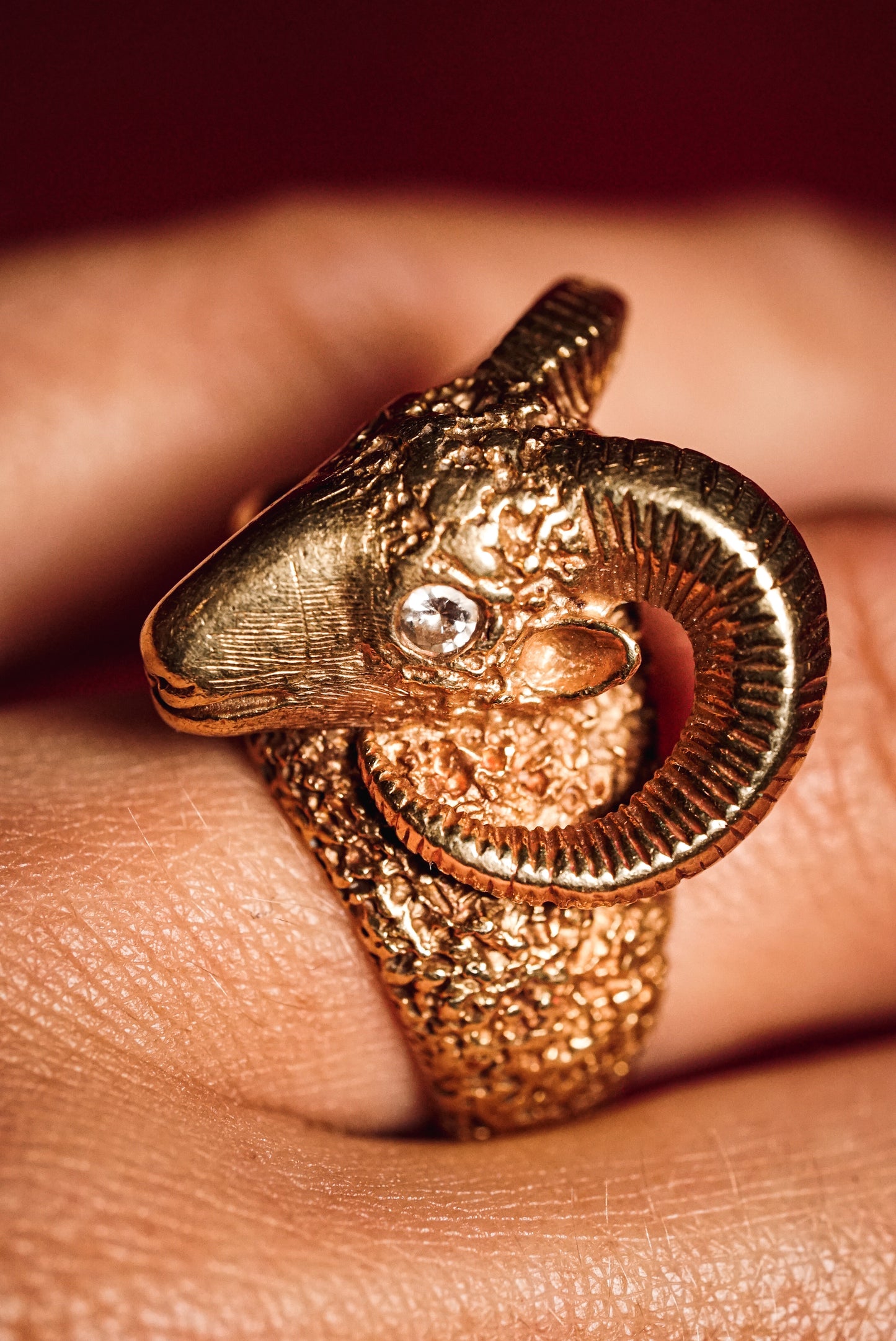 Outstanding 18k Vintage Yellow Gold Ram’s Head Ring