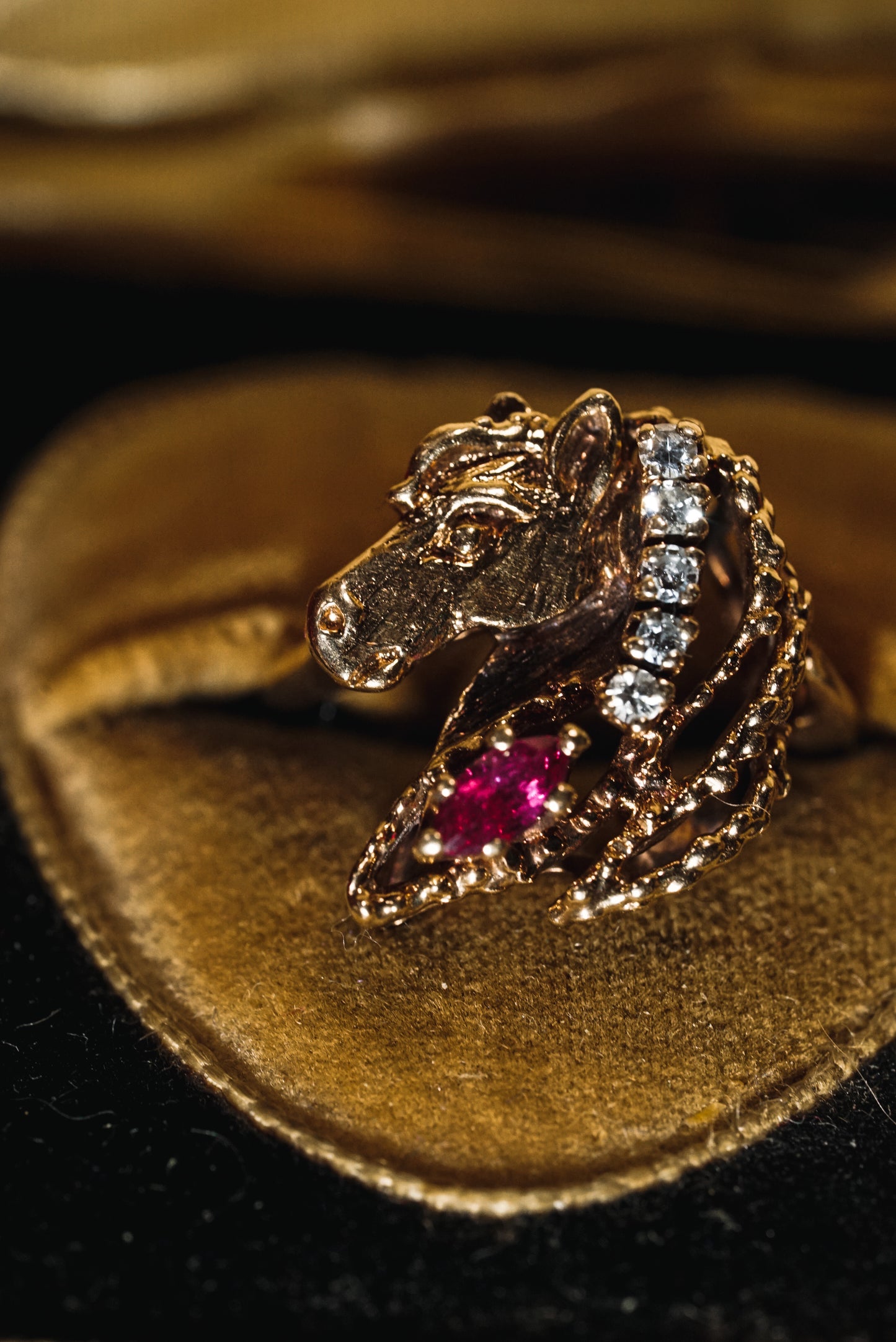 Horse Head Ring Set with Rubies And Diamonds