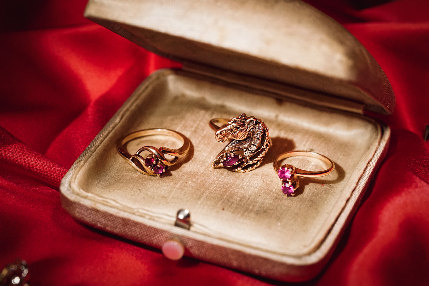 Horse Head Ring Set with Rubies And Diamonds